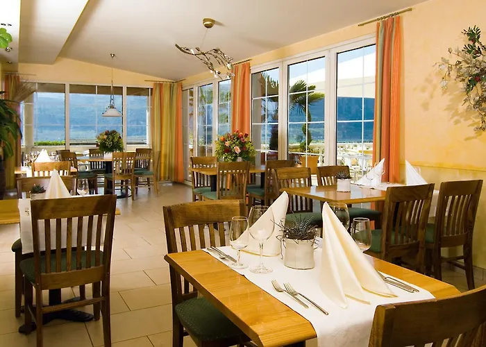 Restaurant-hotel Seeblick 3* Morigen